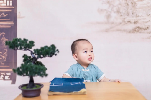 衢州宝宝眼屎多是什么原因 衢州宝宝眼屎多是什么原因